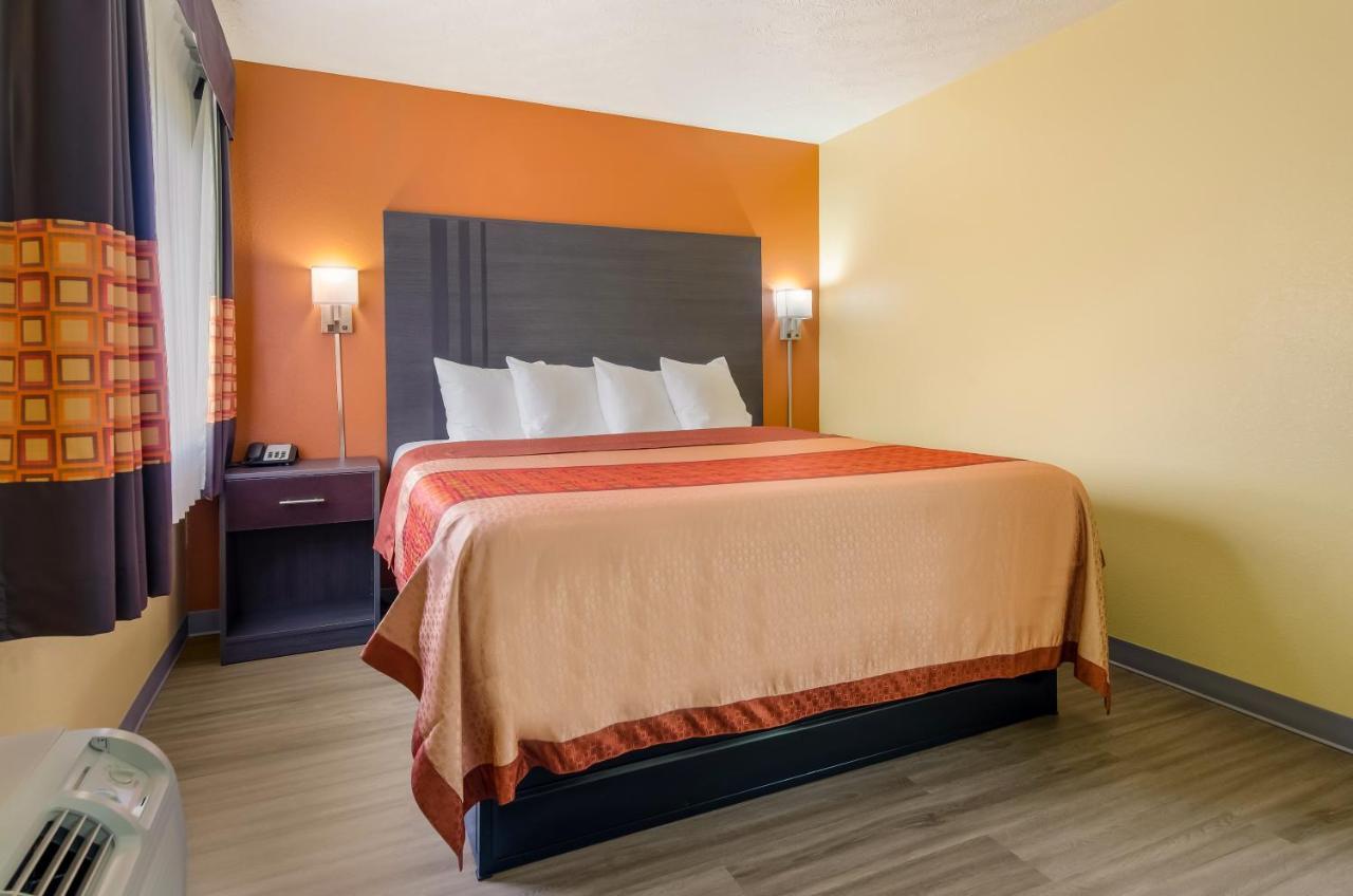 Americas Best Value Inn & Suites Independence Va Exterior photo