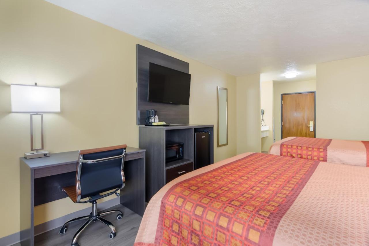 Americas Best Value Inn & Suites Independence Va Exterior photo