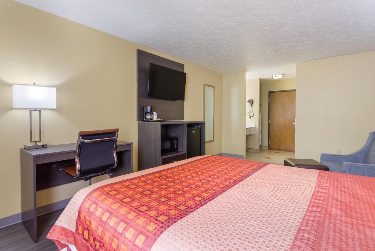 Americas Best Value Inn & Suites Independence Va Exterior photo
