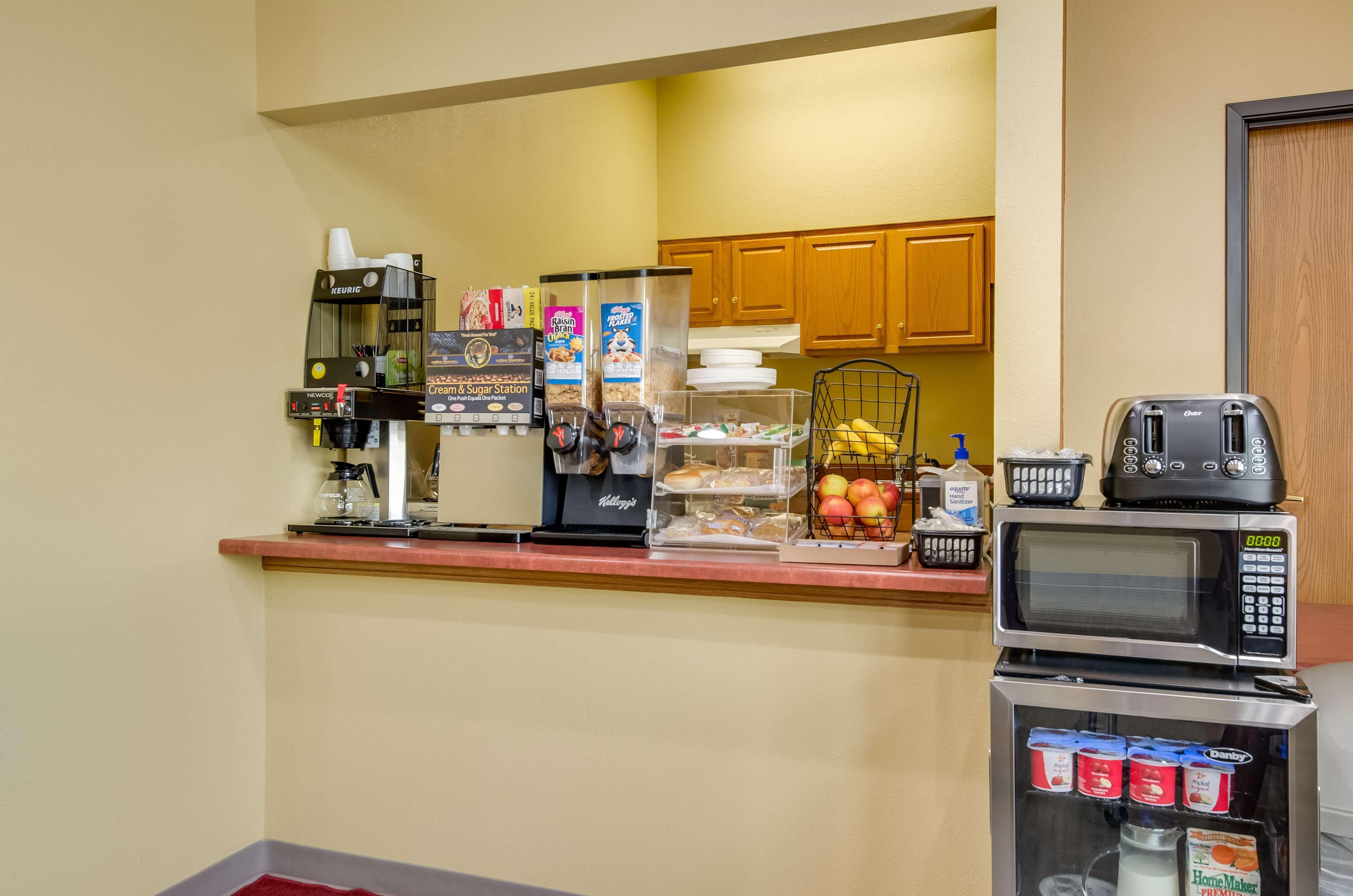 Americas Best Value Inn & Suites Independence Va Exterior photo