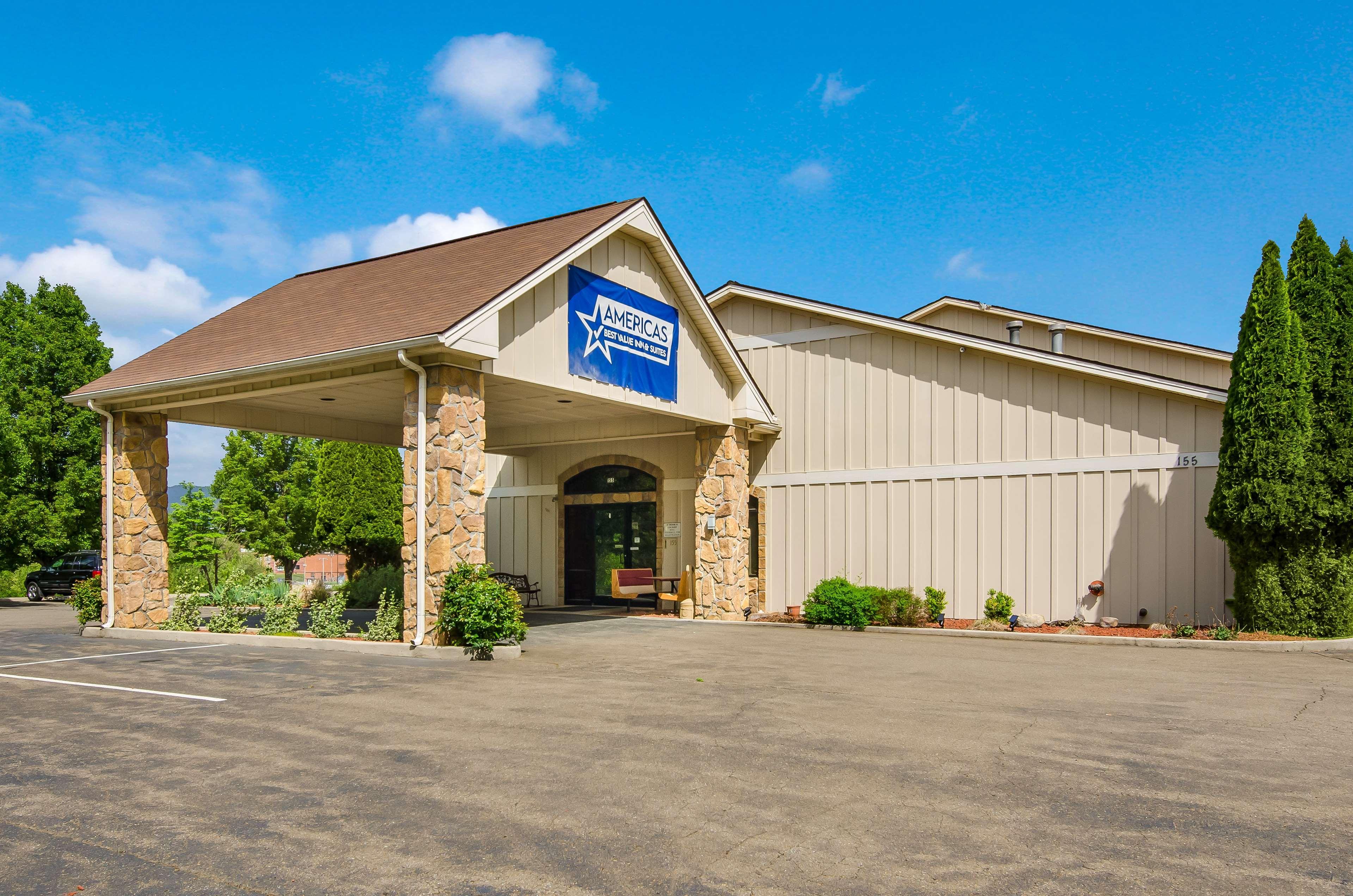 Americas Best Value Inn & Suites Independence Va Exterior photo