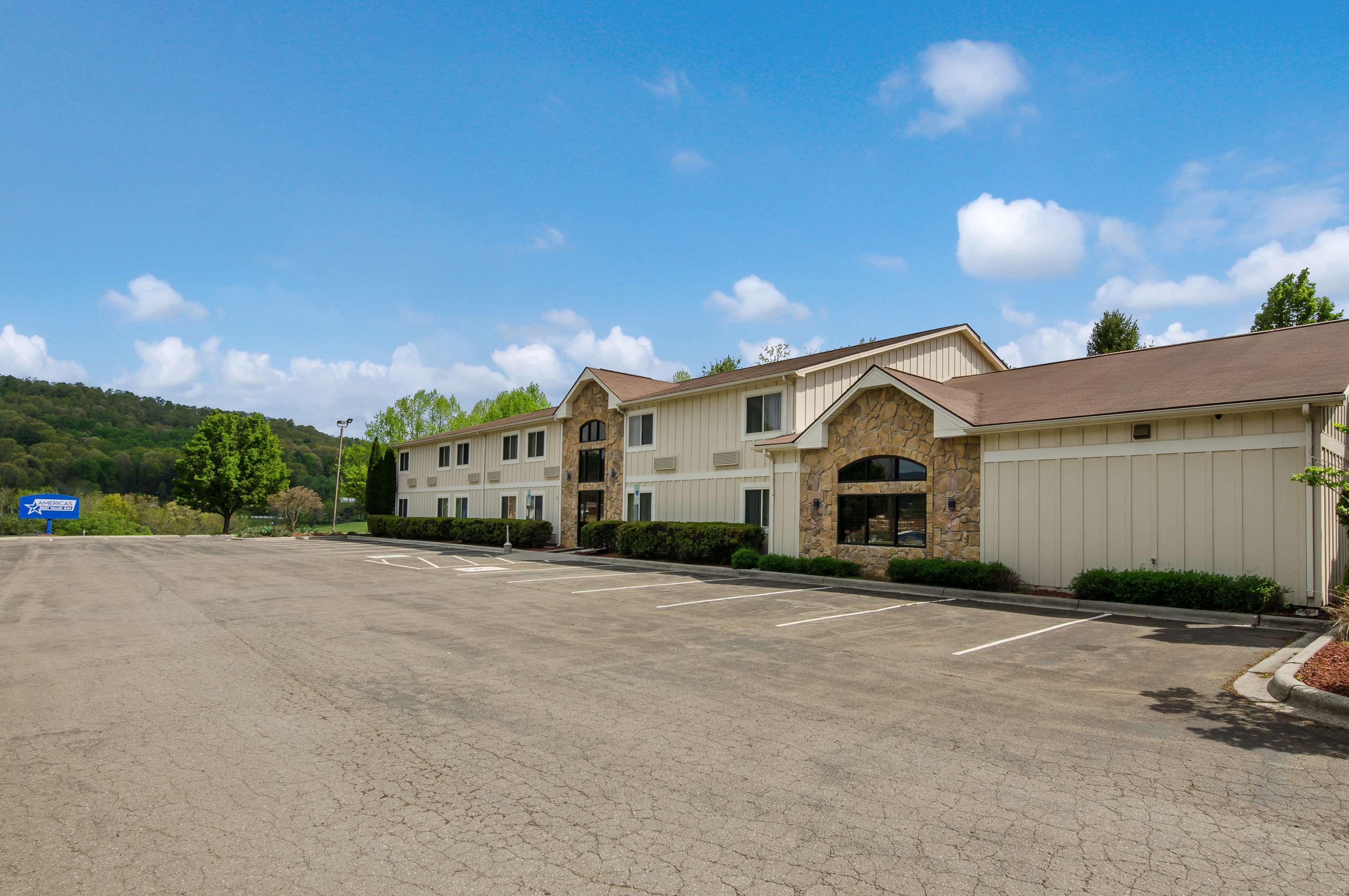 Americas Best Value Inn & Suites Independence Va Exterior photo