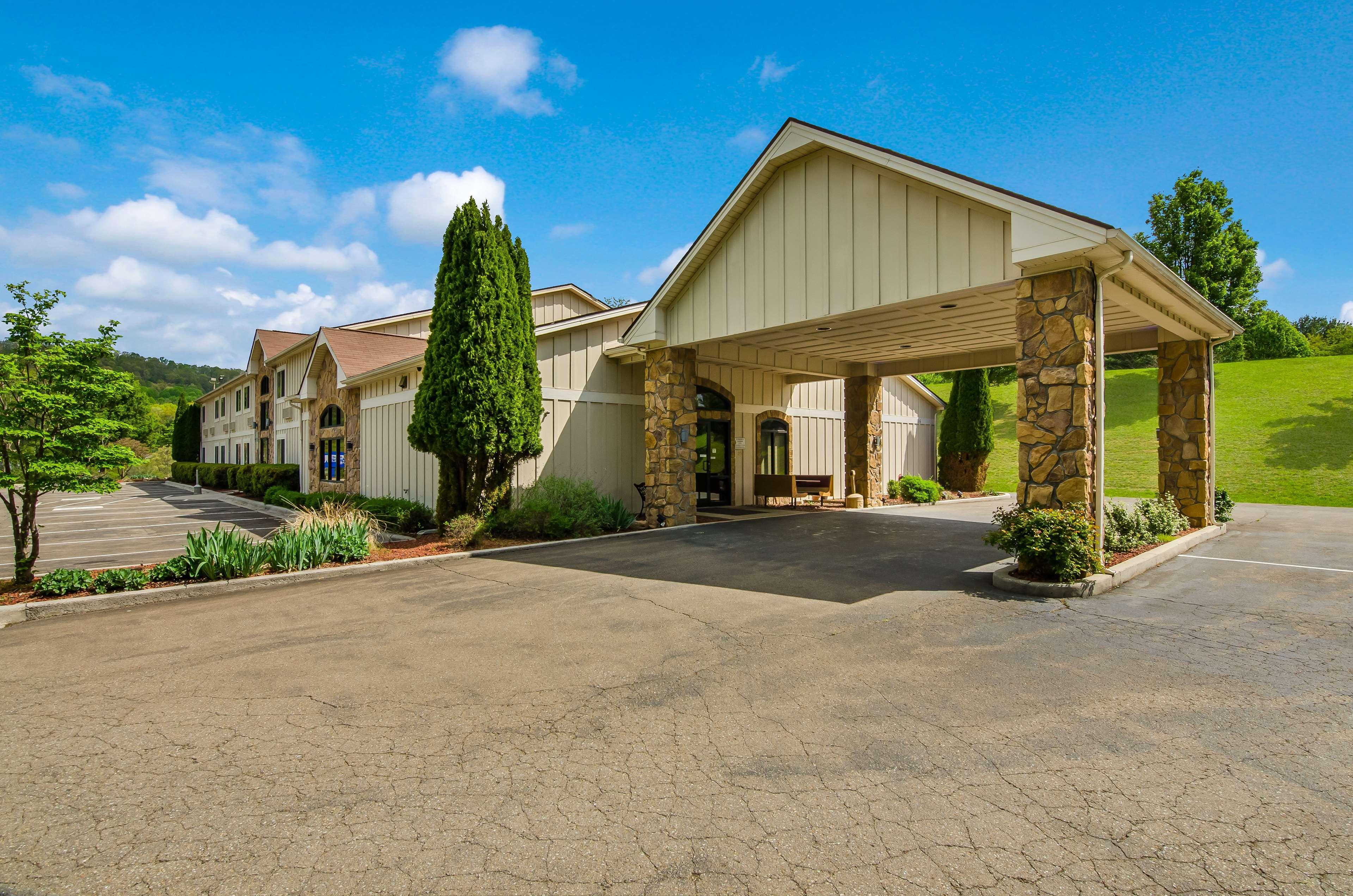 Americas Best Value Inn & Suites Independence Va Exterior photo